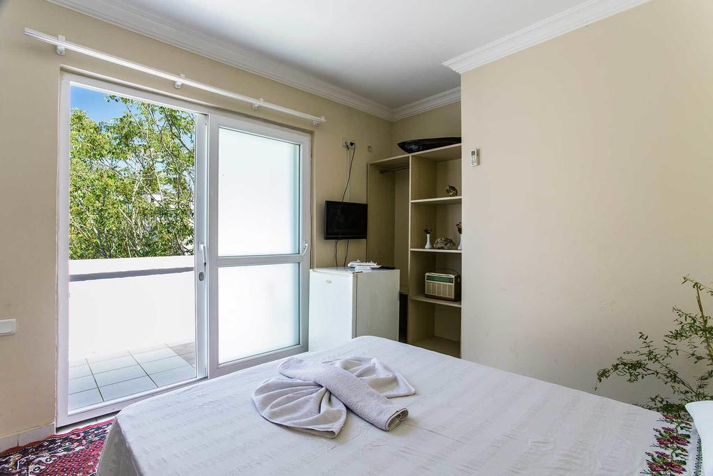 Laguna Otel Pansiyon อิซมีร์ ห้อง รูปภาพ